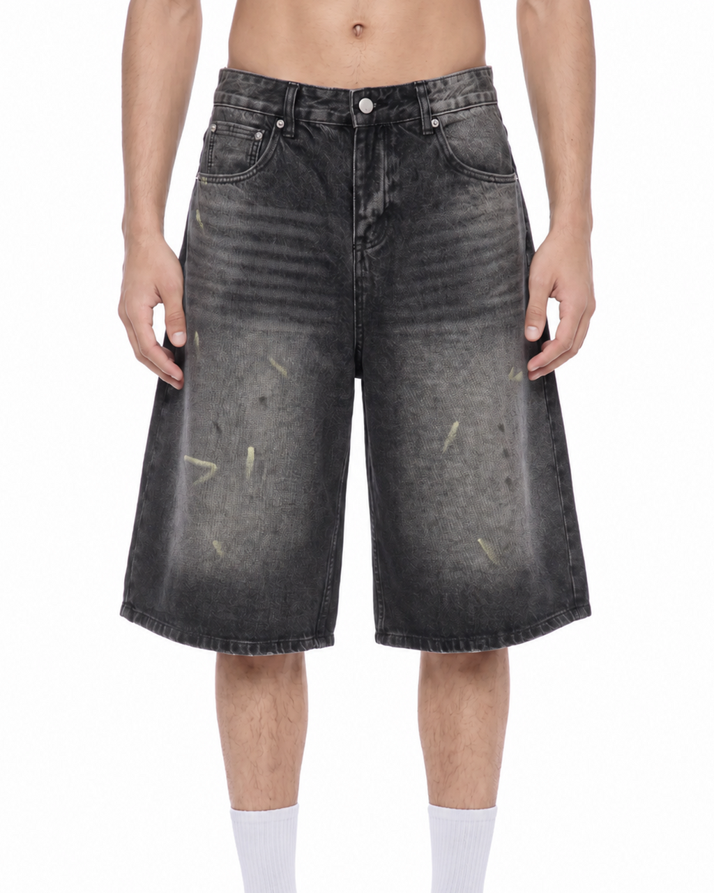 Short en jean large noir délavé – Freestyle 6raw – porté